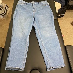American Eagle Stretch Mom Jeans